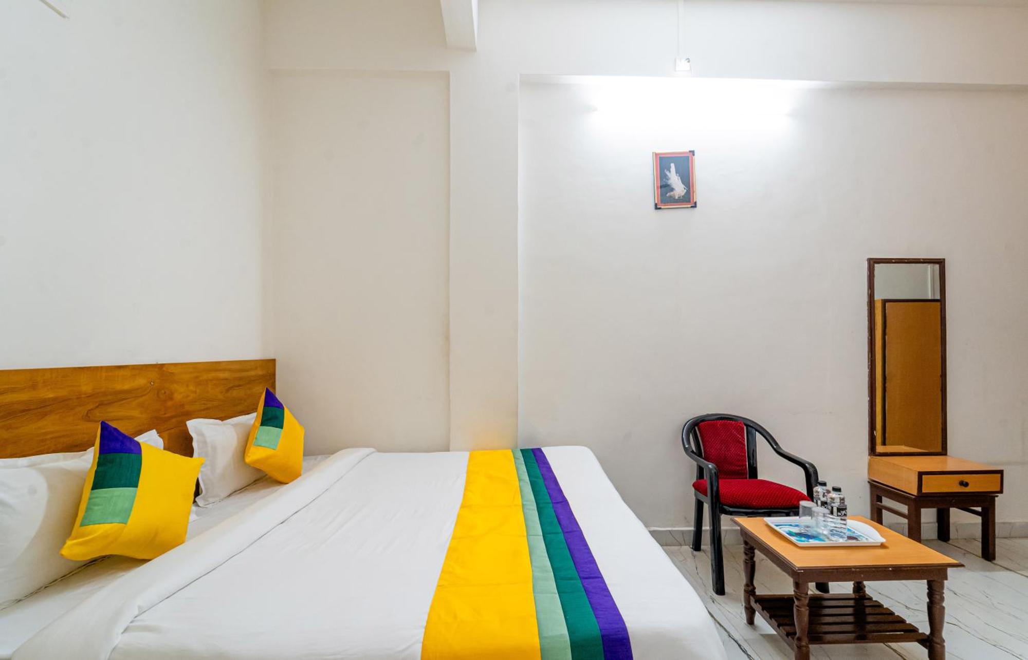 Itsy Hotels Mansi Насик Экстерьер фото