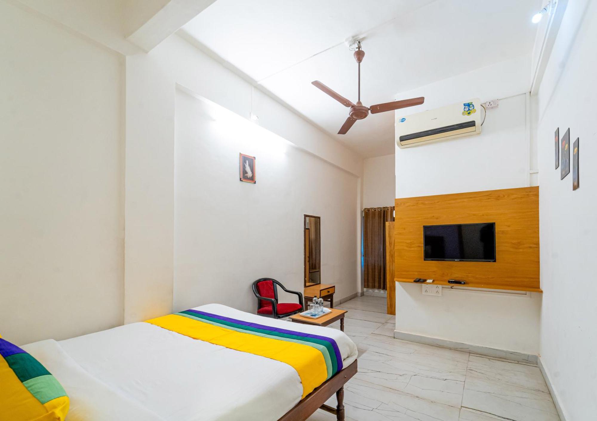 Itsy Hotels Mansi Насик Экстерьер фото